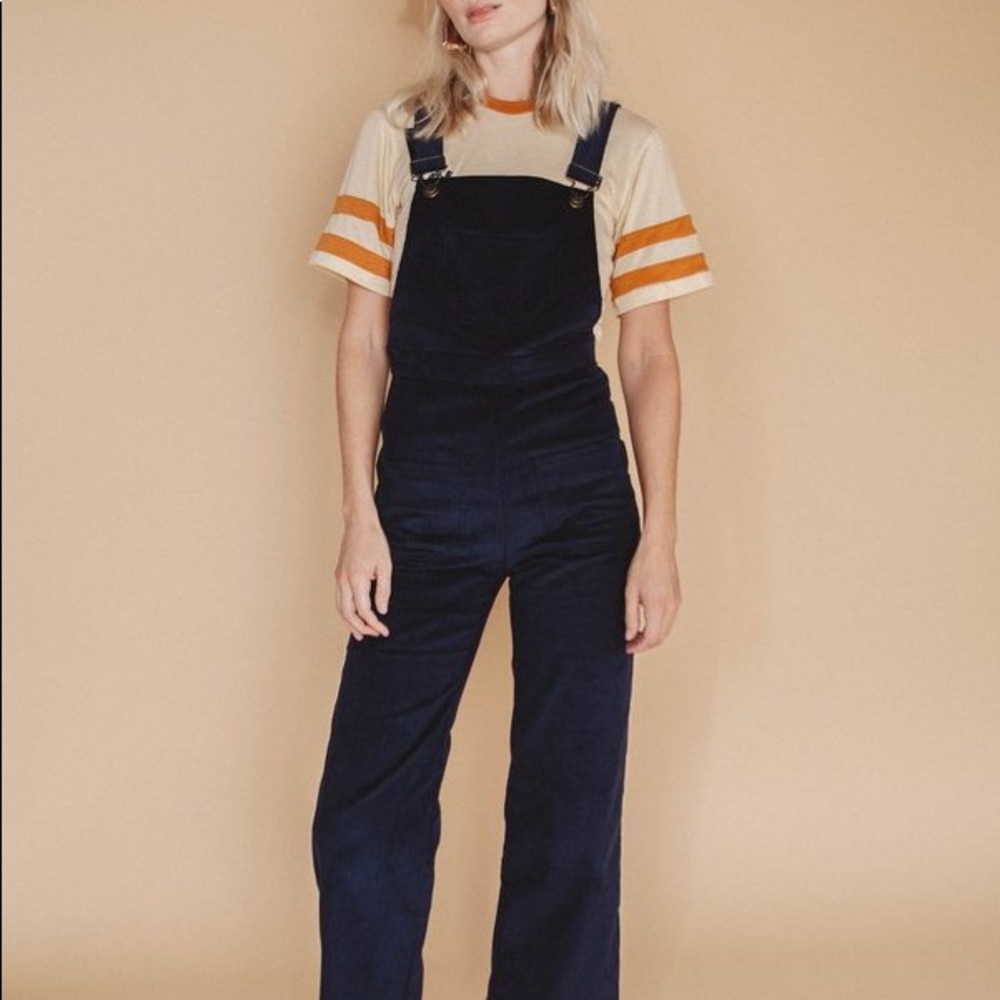✨SOLD✨ Lykke Wullf Dusty Overalls in Navy Corduroy - Picture 2 of 8